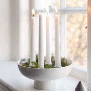 Granham­mar Glossy White | keramieken schaal op voet met kaarshouders